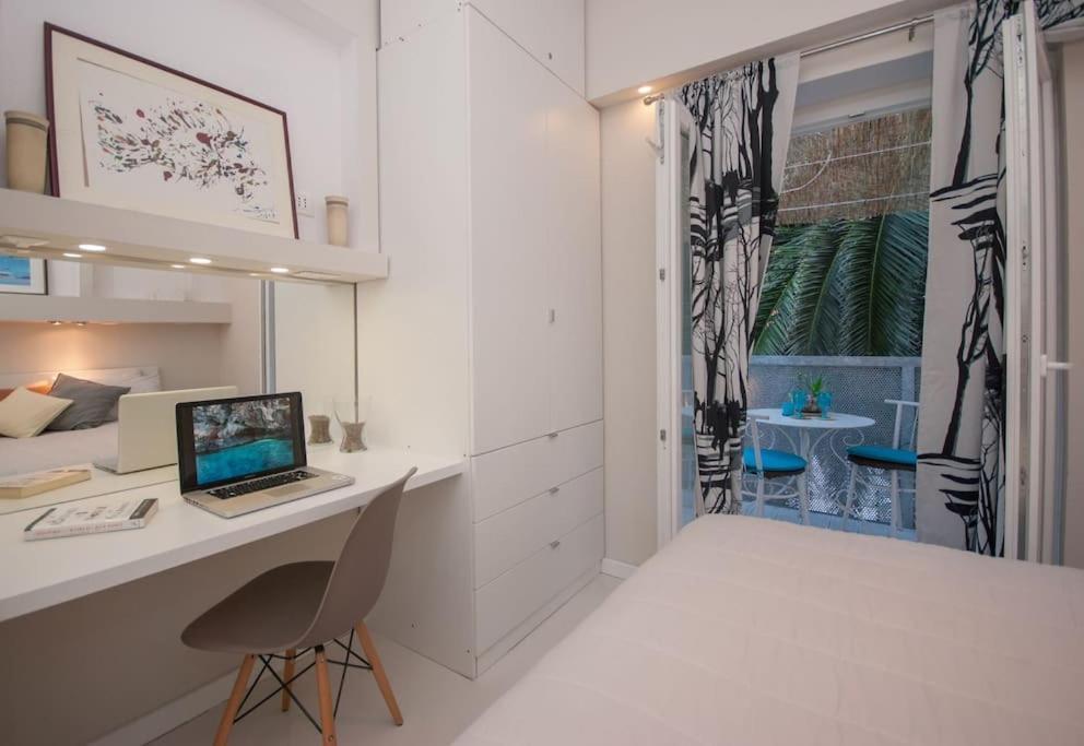 Apartment Luxury Across Ferry Port *